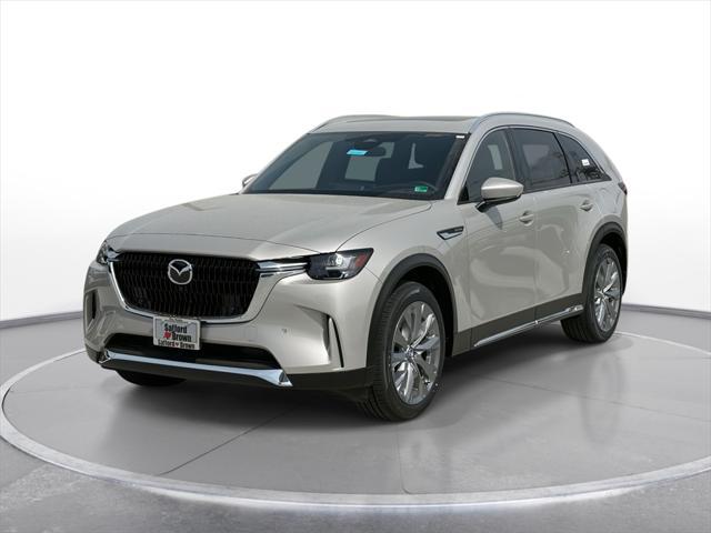 Photo of 2025 Platinum Mazda CX-90