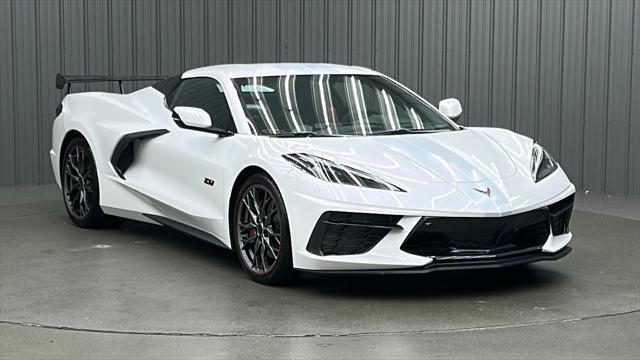 Photo of 2023 White Pearl Metallic Tricoat Chevrolet Corvette