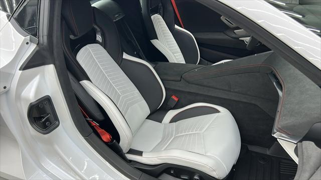 Photo of 2023 White Pearl Metallic Tricoat Chevrolet Corvette