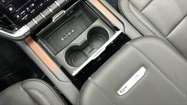 Photo of 2025 Onyx Black GMC Yukon XL