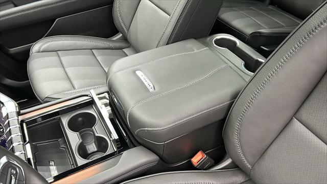 Photo of 2025 Onyx Black GMC Yukon XL