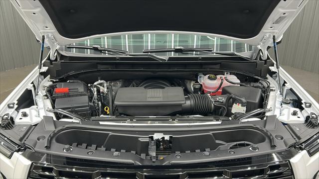 Photo of 2025 Summit White GMC Yukon XL