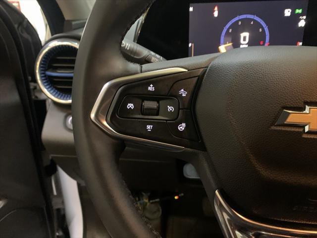 Photo of 2024 Summit White Chevrolet Trax