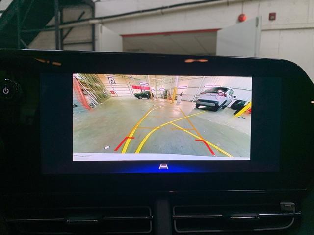 Photo of 2024 Summit White Chevrolet Trax