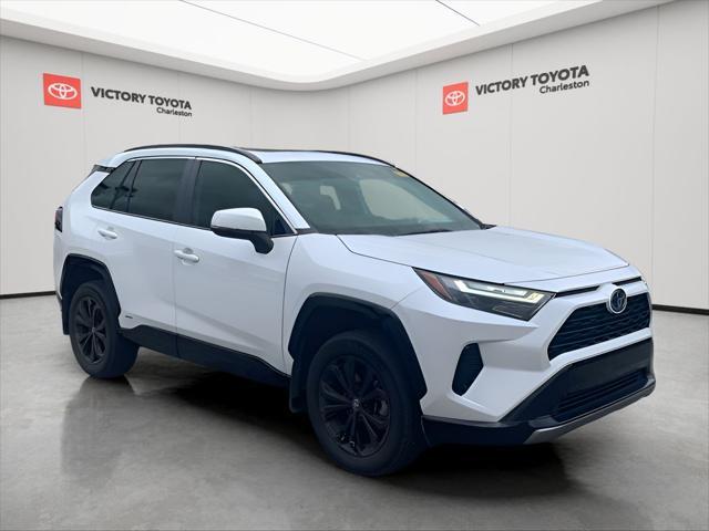 Photo of 2023 Pearl Toyota RAV4 Hybrid