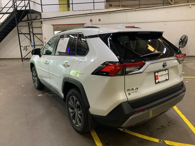 Photo of 2024 Pearl Toyota RAV4 Hybrid