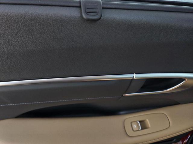 Photo of 2025 Ultimate red Hyundai SONATA Hybrid