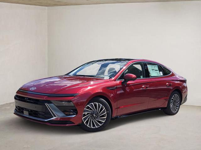 Photo of 2025 Ultimate red Hyundai SONATA Hybrid