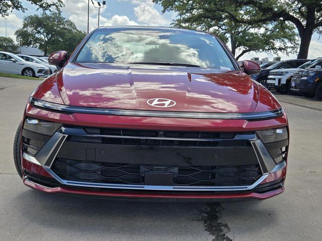 Photo of 2025 Ultimate red Hyundai SONATA Hybrid