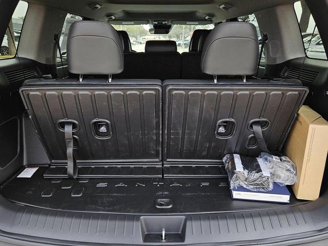 Photo of 2025 Shimmering Silver Hyundai SANTA FE