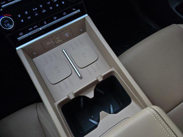Photo of 2026 W6h Hyundai SANTA FE