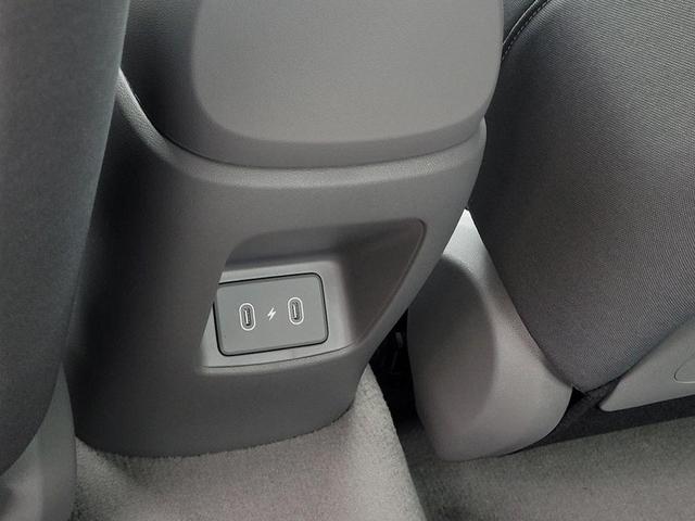 Photo of 2025 Serenity White Hyundai ELANTRA