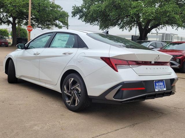 Photo of 2025 Serenity White Hyundai ELANTRA