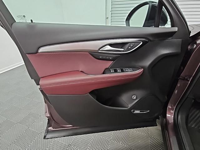 Photo of 2025 Smokey Amethyst Metallic Buick Envision