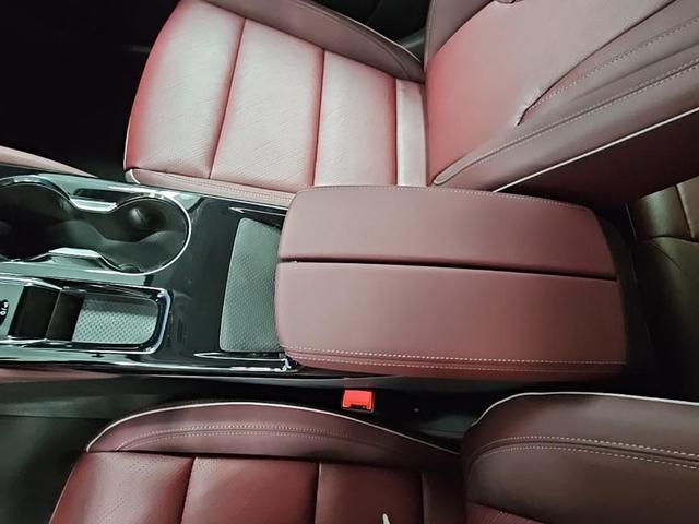 Photo of 2025 Smokey Amethyst Metallic Buick Envision