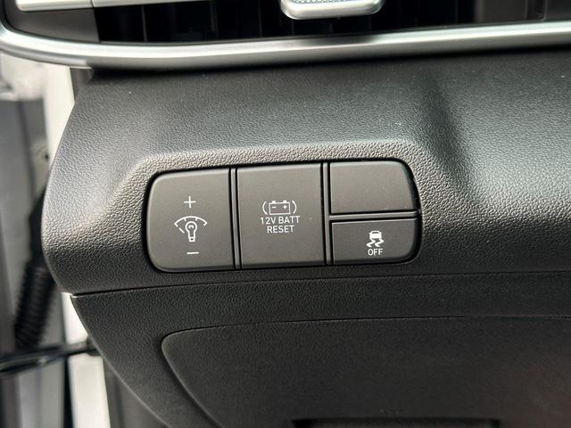 Photo of 2025 Serenity White Hyundai ELANTRA HEV
