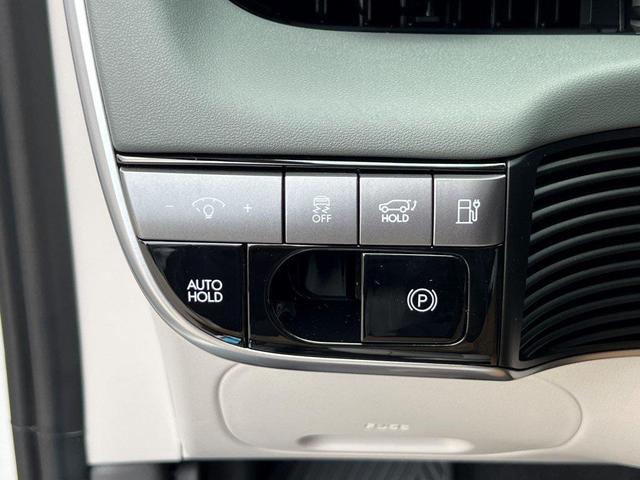 Photo of 2025 White Hyundai IONIQ 5