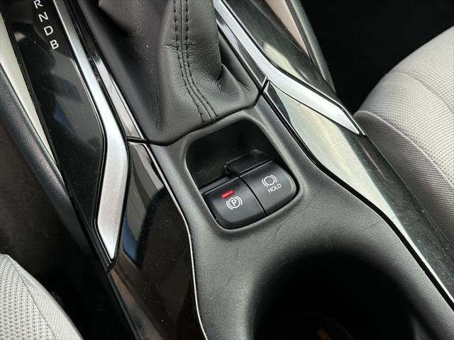 Photo of 2020 Classic Silver Toyota Corolla