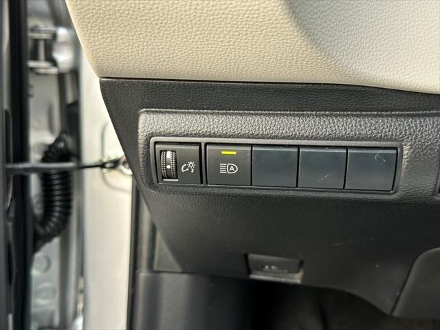 Photo of 2020 Classic Silver Toyota Corolla