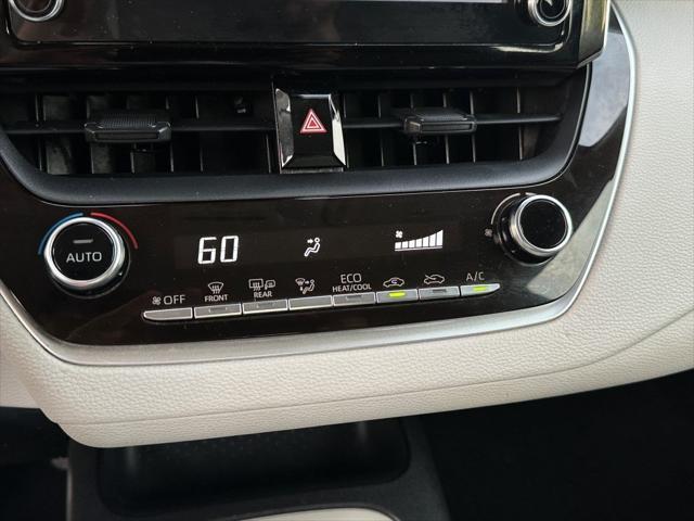 Photo of 2020 Classic Silver Toyota Corolla