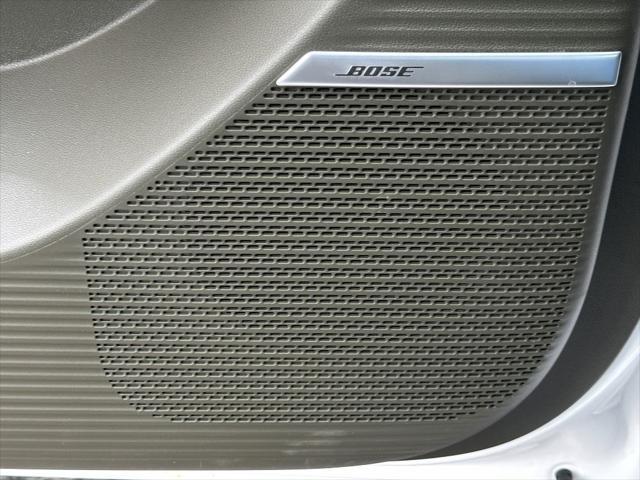 Photo of 2025 Serenity White Hyundai SANTA FE HEV