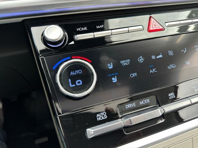 Photo of 2025 Serenity White Hyundai SANTA FE HEV
