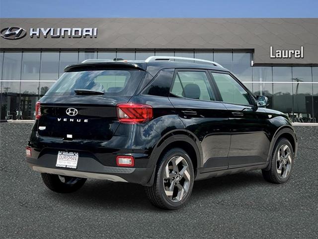 Photo of 2025 Onyx Black Hyundai VENUE