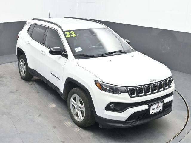 Photo of 2023 Bright White Clearcoat Jeep Compass