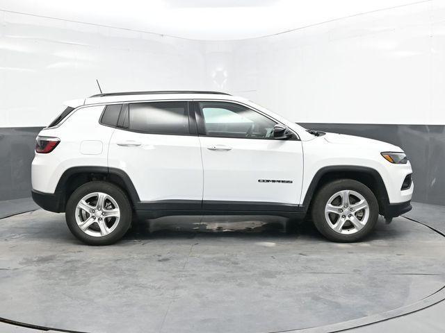 Photo of 2023 Bright White Clearcoat Jeep Compass
