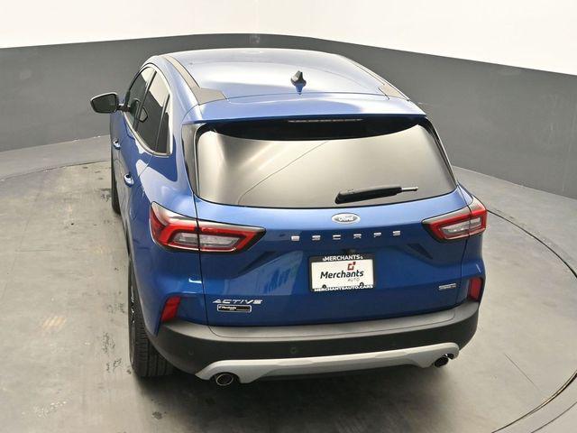 Photo of 2023 Blue Metallic Ford Escape