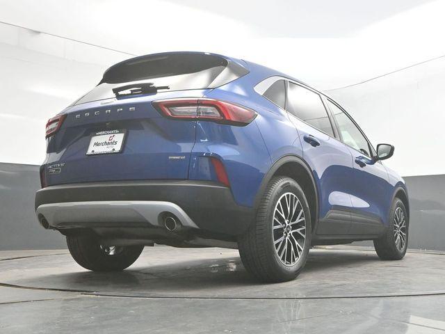 Photo of 2023 Blue Metallic Ford Escape