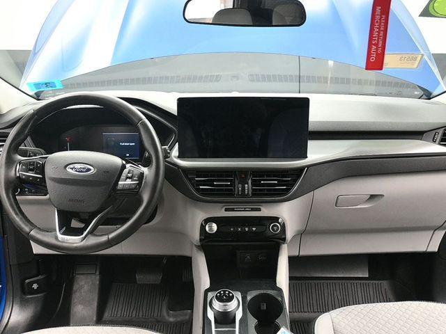 Photo of 2023 Blue Metallic Ford Escape