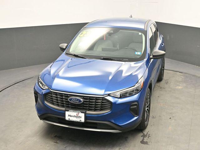 Photo of 2023 Blue Metallic Ford Escape