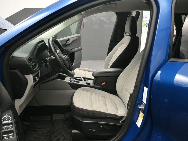 Photo of 2023 Blue Metallic Ford Escape