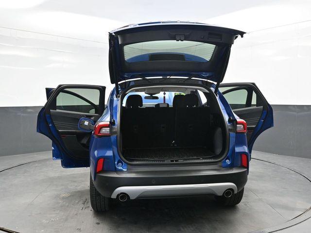 Photo of 2023 Blue Metallic Ford Escape