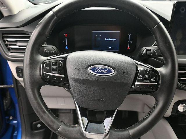 Photo of 2023 Blue Metallic Ford Escape