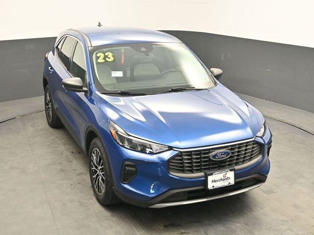 Photo of 2023 Blue Metallic Ford Escape