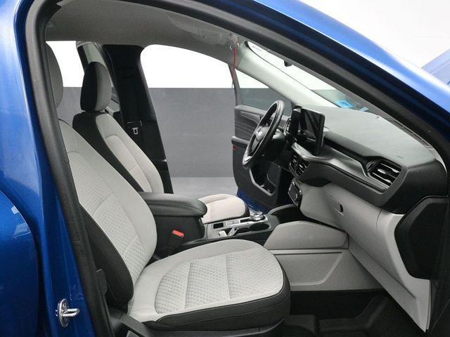 Photo of 2023 Blue Metallic Ford Escape