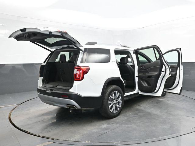 Photo of 2023 Summit White GMC Acadia