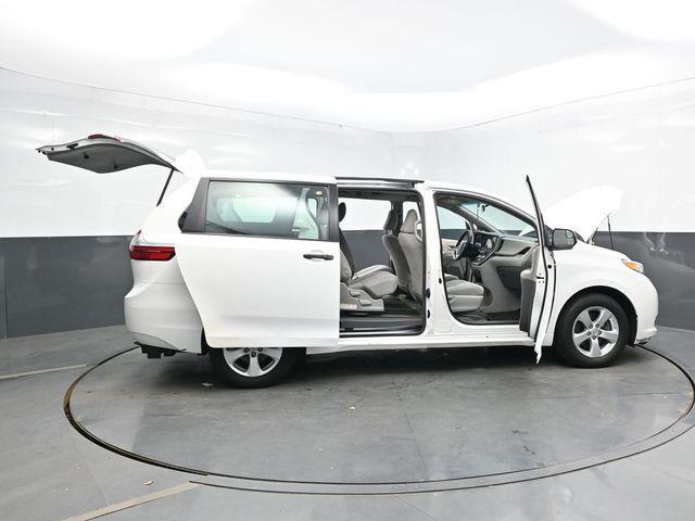 Photo of 2017 . Toyota Sienna