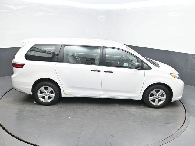 Photo of 2017 . Toyota Sienna