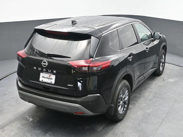 Photo of 2023 Super Black Nissan Rogue