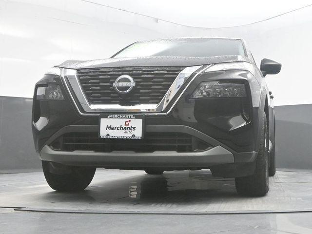 Photo of 2023 Super Black Nissan Rogue