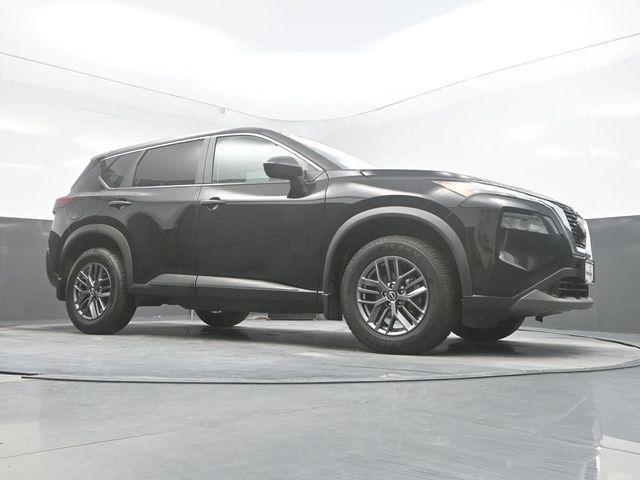 Photo of 2023 Super Black Nissan Rogue