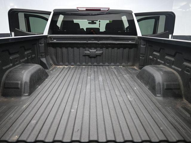 Photo of 2020 Silver Ice Metallic Chevrolet Silverado 1500