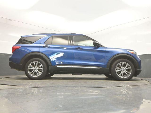 Photo of 2022 Blue Metallic Ford Explorer