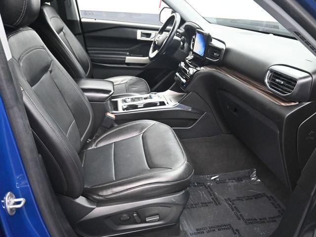 Photo of 2022 Blue Metallic Ford Explorer
