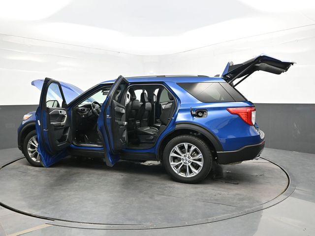 Photo of 2022 Blue Metallic Ford Explorer