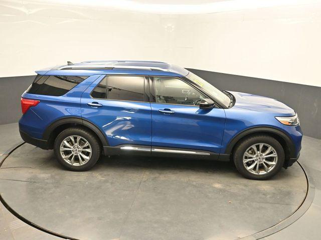 Photo of 2022 Blue Metallic Ford Explorer