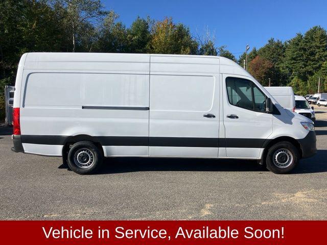 Photo of 2023 White Mercedes-Benz Sprinter 2500